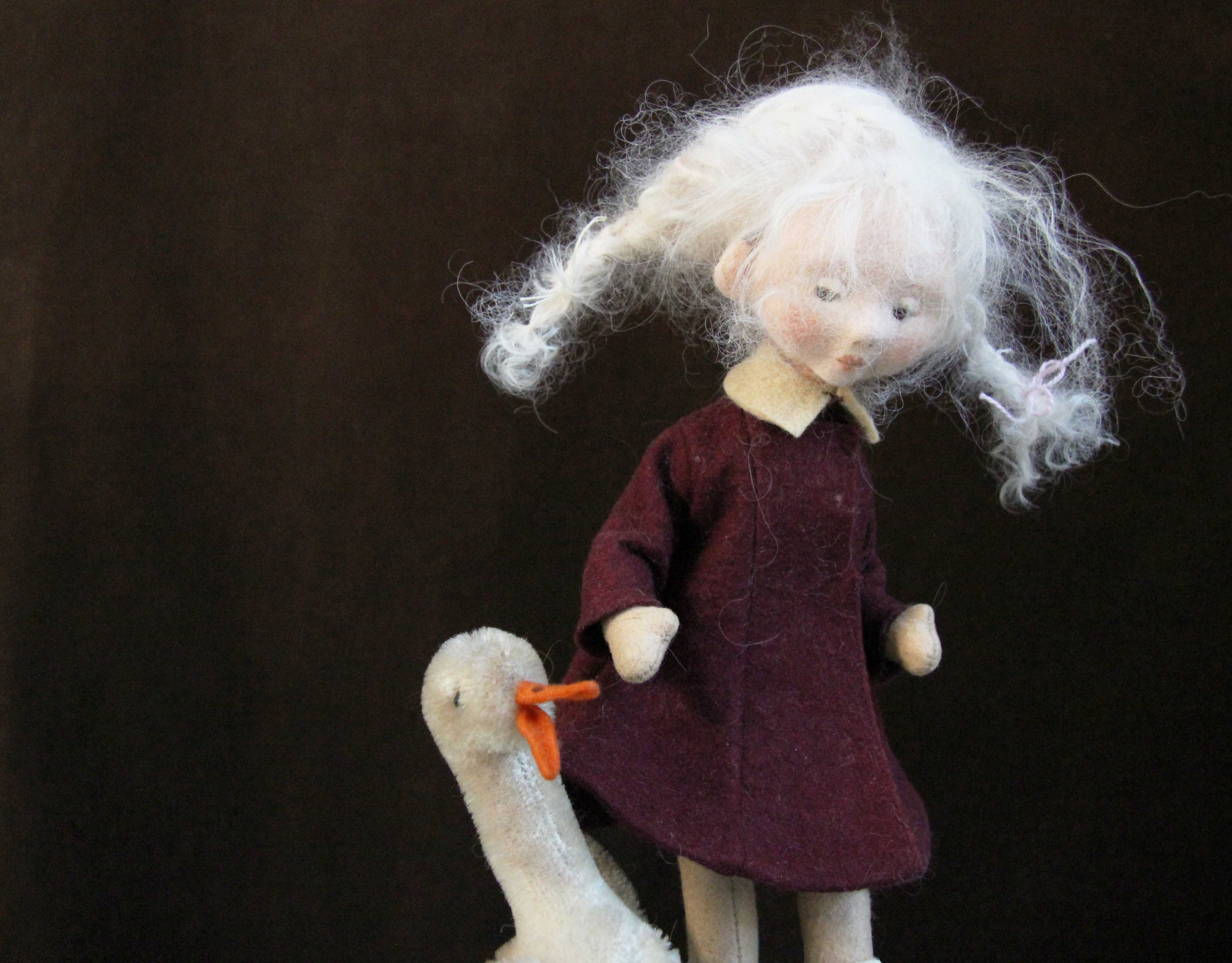 thistle-and-the-goose-doll-by-jane-dyer